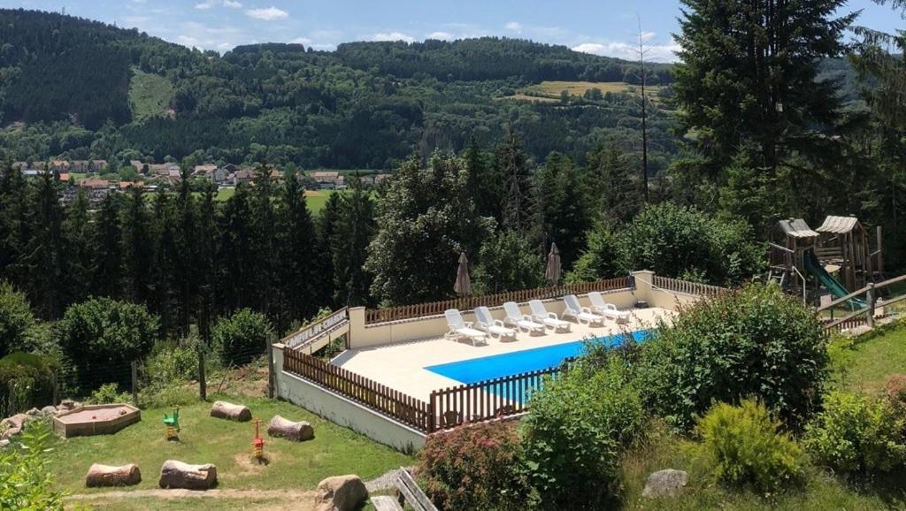 Camping Du Chateau Granges-sur-Vologne ภายนอก รูปภาพ